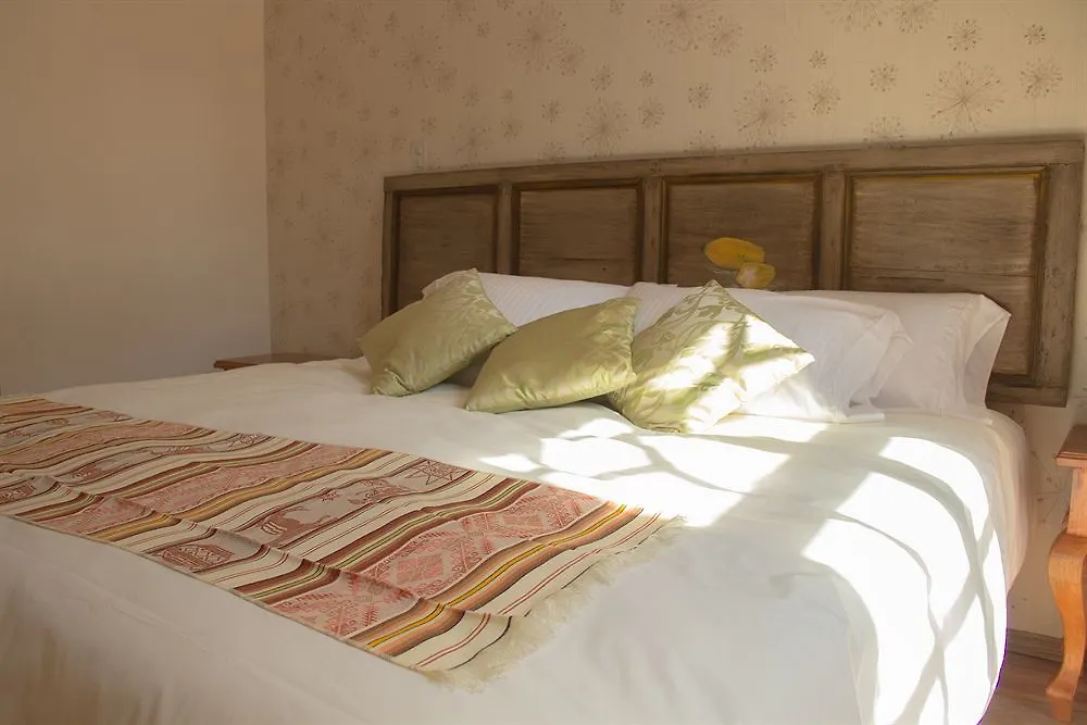 Отель Casa El Eden Кито 3*,